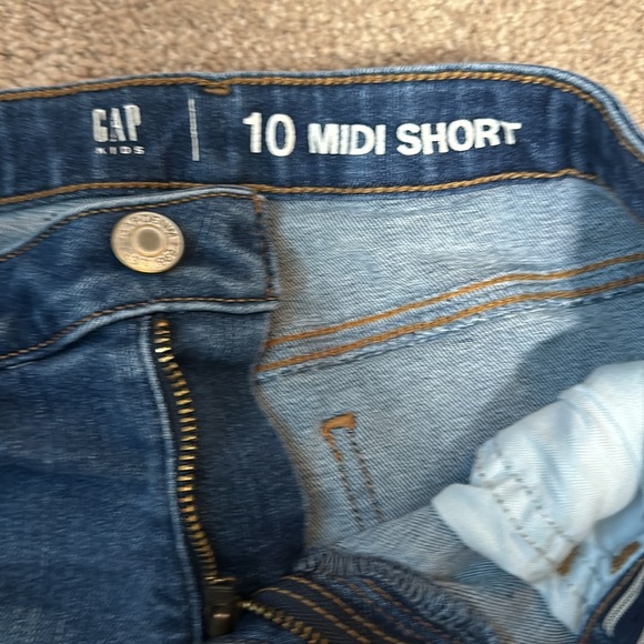 Girls gap 10 midi shorts - Picture 2 of 2